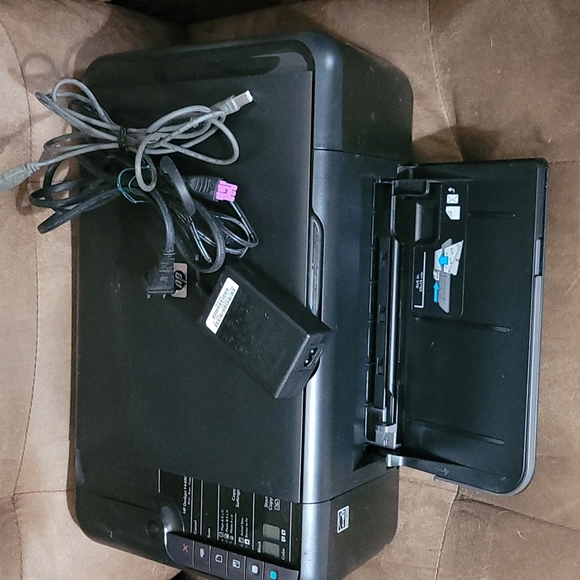 HP Deskjet F4480 - Picture 2 of 4